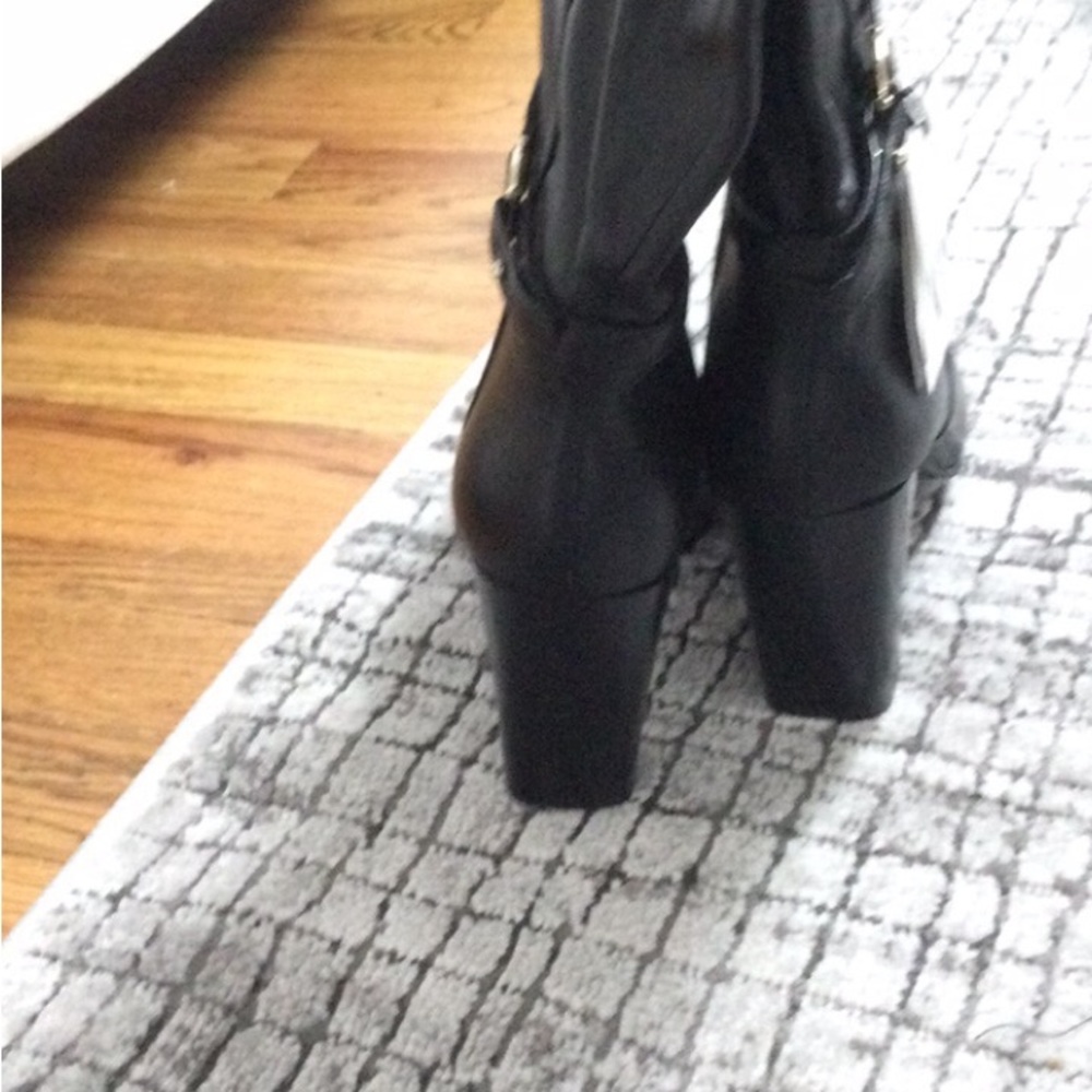 Boots - Picture 4 of 6